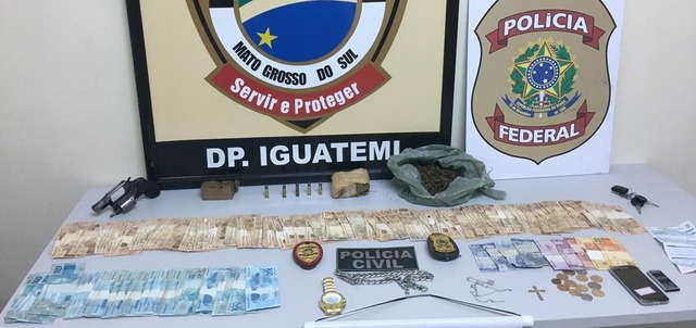 Dinheiro, arma e drogas apreendidos pela polícia em MS — Foto: Polícia Civil/Divulgação
