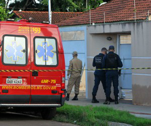 Filha adolescente encontrou mulher morta na piscina - Valdenir Rezende 